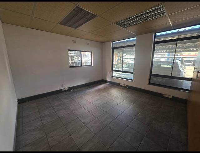 360M² OFFICE TO LET IN ALRODE